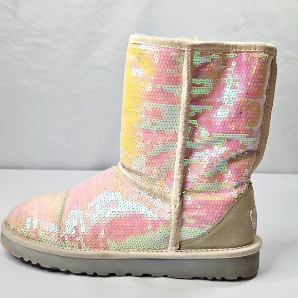 UGG Iridescent Sequin Mermaid Glitter Boots Size 7 - Picture 1 of 7